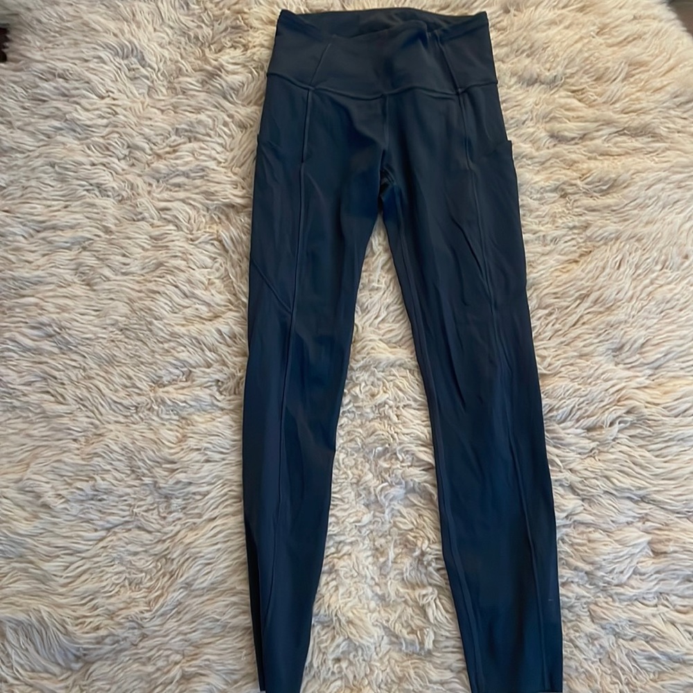 dark green/grey lululemon leggings!